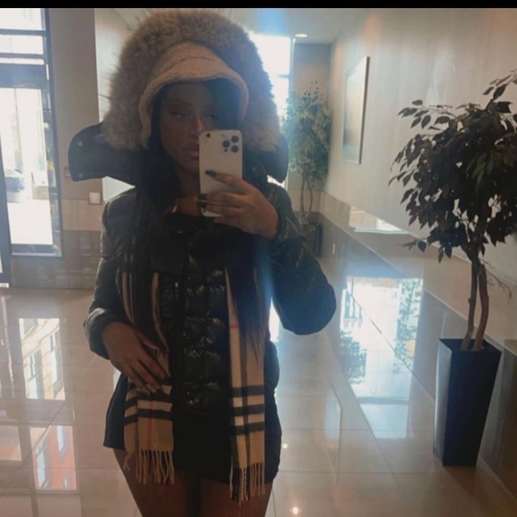 Moncler Armoise - Picture 1 of 9